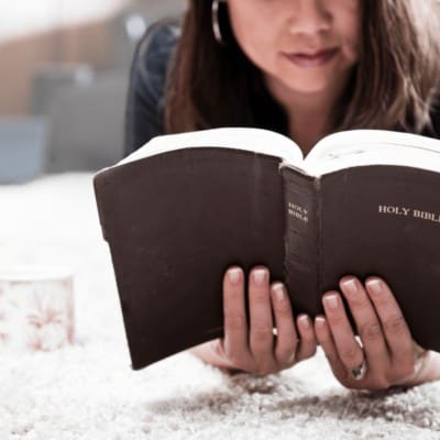 5 THINGS YOU NEED TO HAVE A QUIET TIME WITH GOD